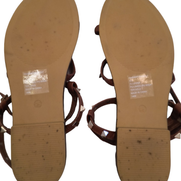 Madden Girl Fairway Sandals Women's 9.5 Tan Strappy Studded Ankle Strap Buckle - Picture 13 of 14